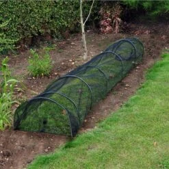 Kweektunnel Met Zwart Gaasnet - 45 × 45 × 300 Cm -Buitentuinwinkel kweektunnel met zwart gaasnet 1484054924 1 600